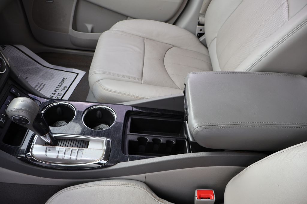 Photo 39 of this BUICK ENCLAVE