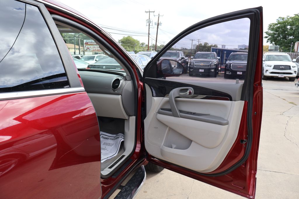 Photo 52 of this BUICK ENCLAVE