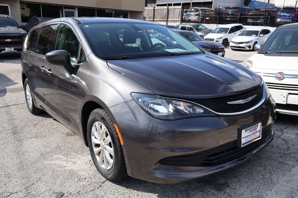 2017 CHRYSLER PACIFICA
