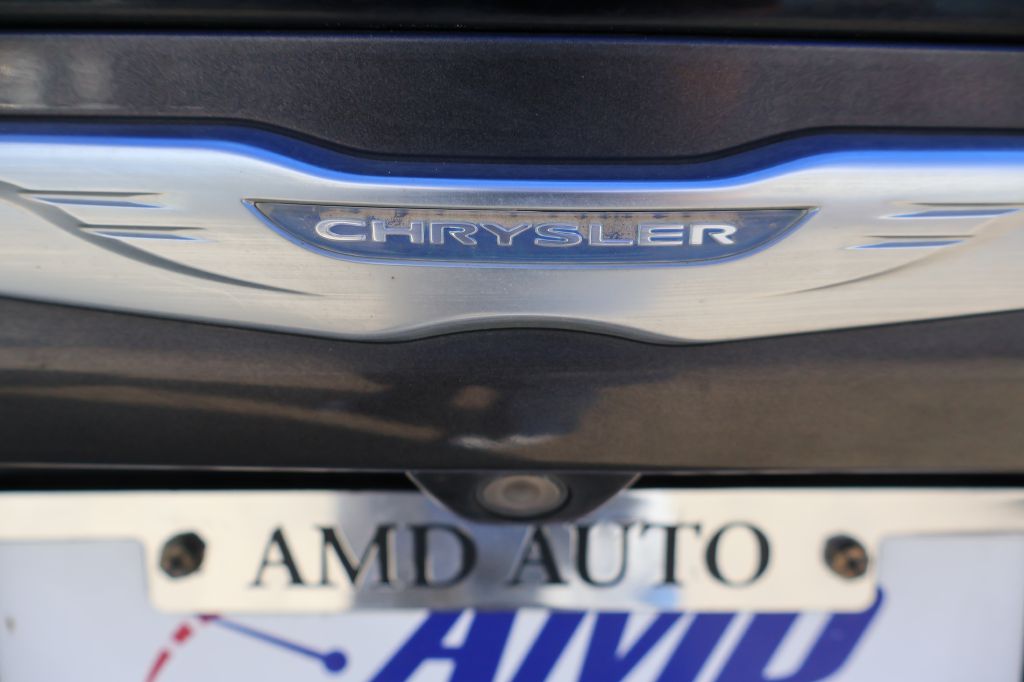 Photo 11 of this CHRYSLER PACIFICA