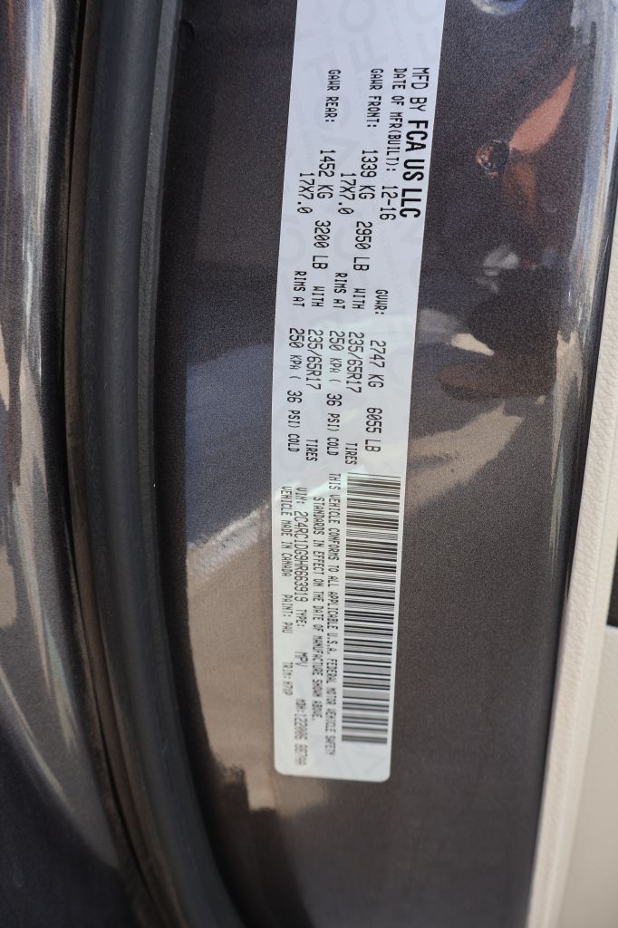 Photo 19 of this CHRYSLER PACIFICA