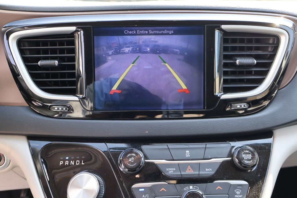 Photo 36 of this CHRYSLER PACIFICA