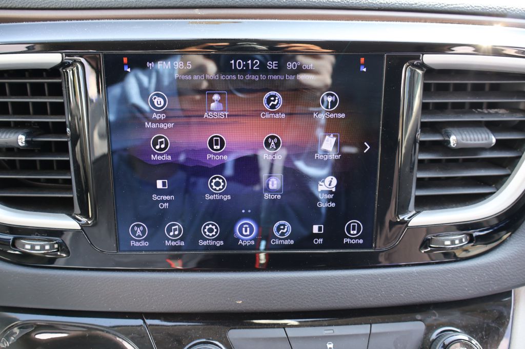 Photo 37 of this CHRYSLER PACIFICA