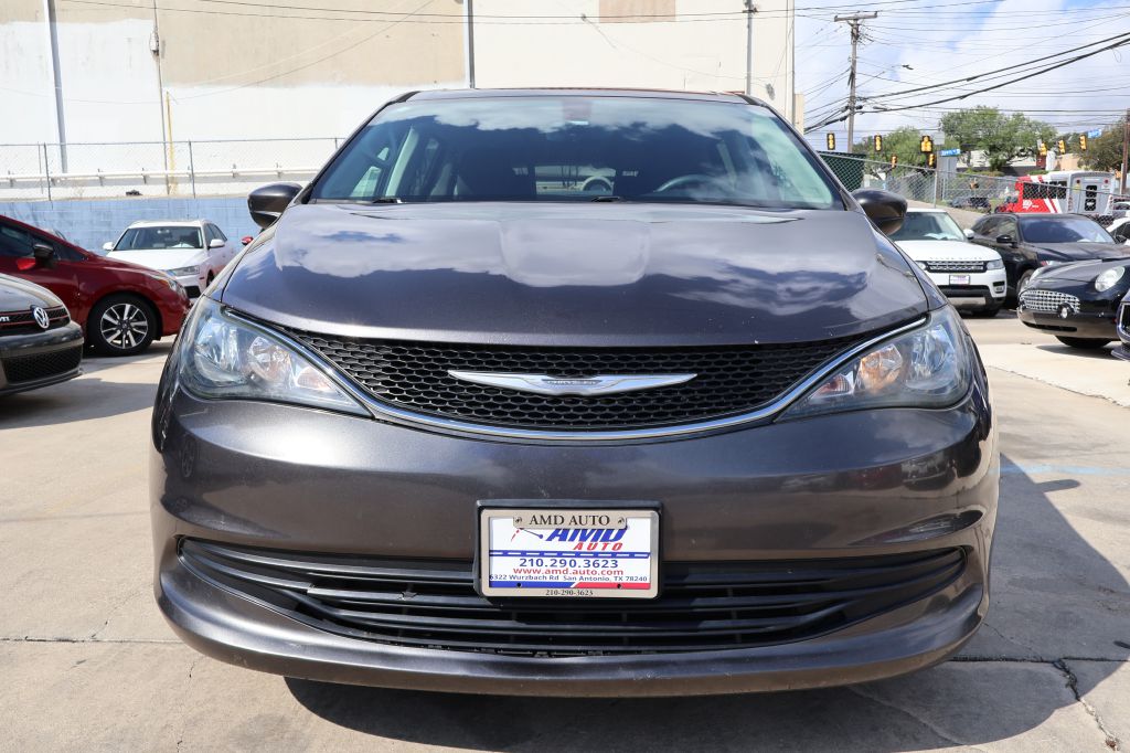 Photo 55 of this CHRYSLER PACIFICA