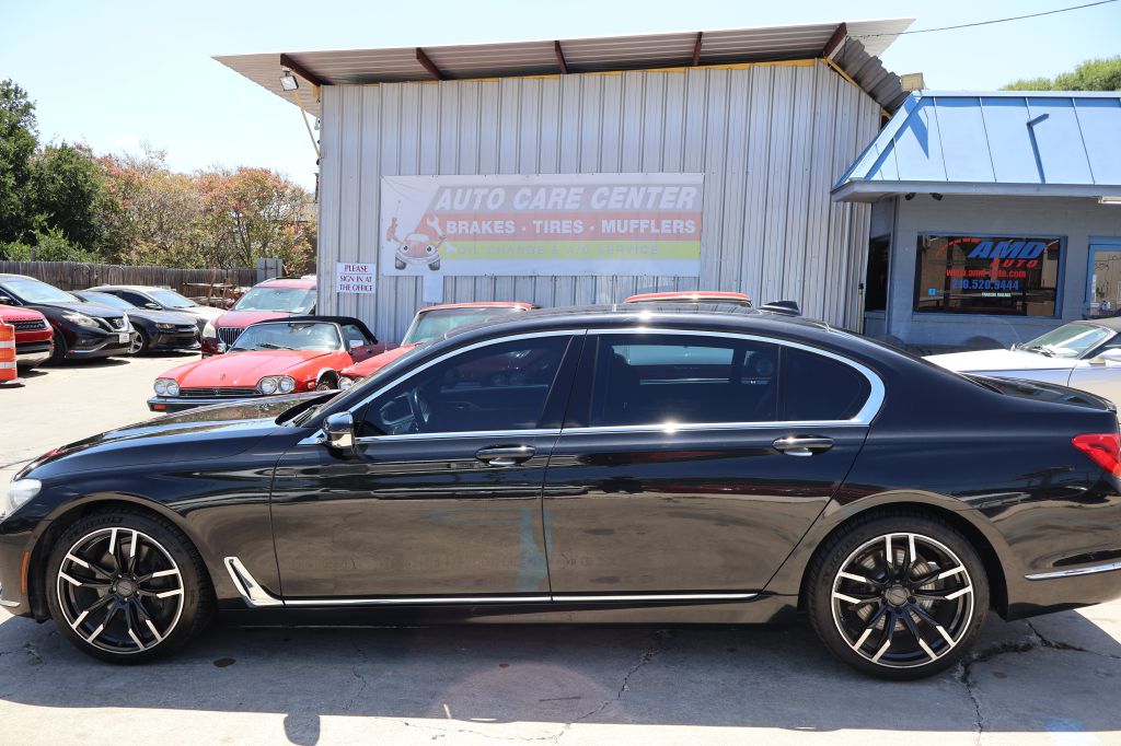 Photo 4 of this BMW 740
