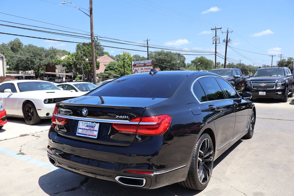Photo 8 of this BMW 740