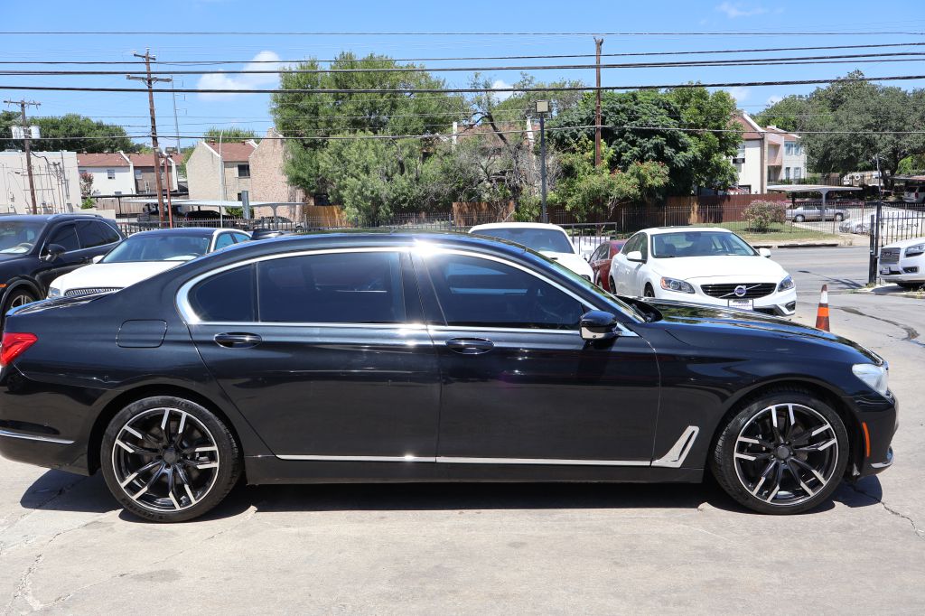 Photo 9 of this BMW 740