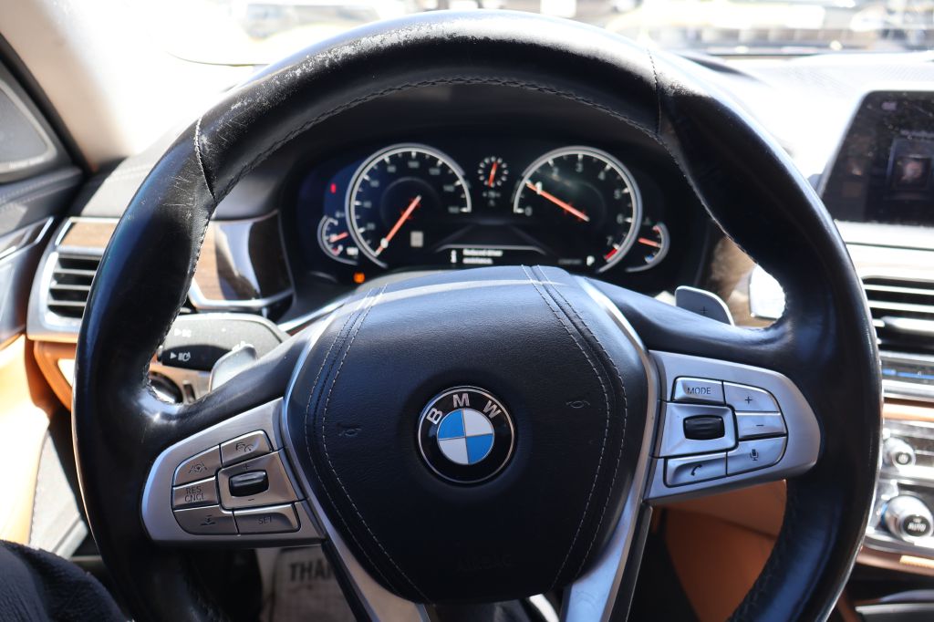Photo 22 of this BMW 740