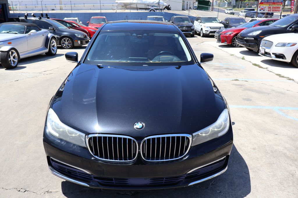 Photo 35 of this BMW 740