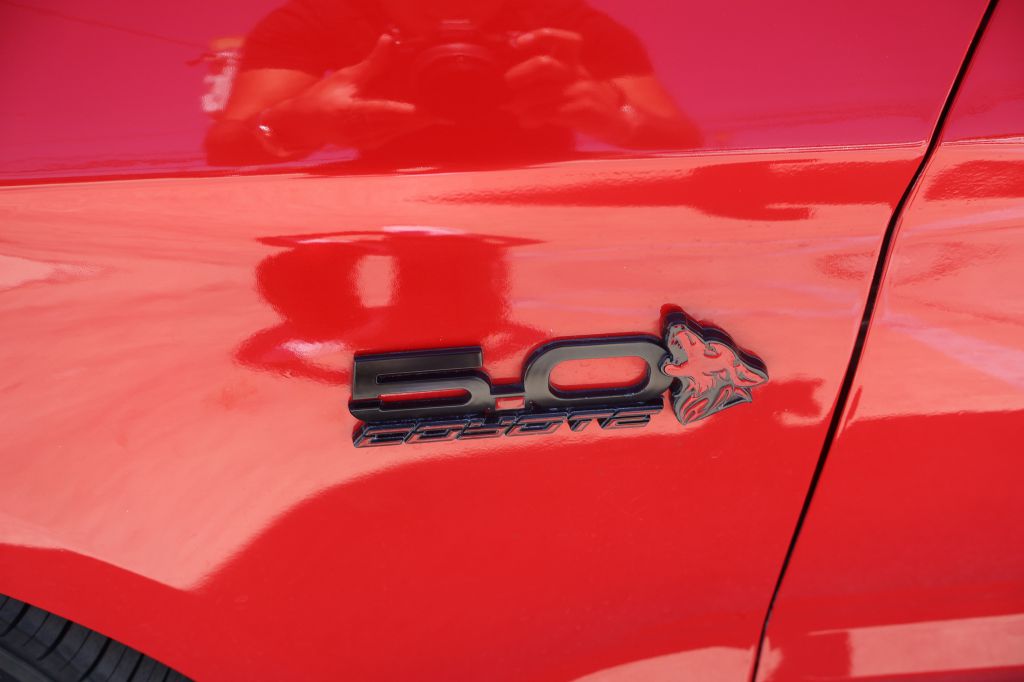 Photo 5 of this FORD MUSTANG
