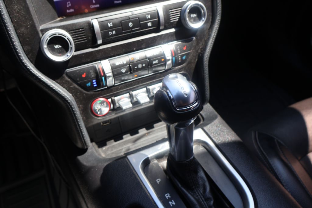 Photo 20 of this FORD MUSTANG