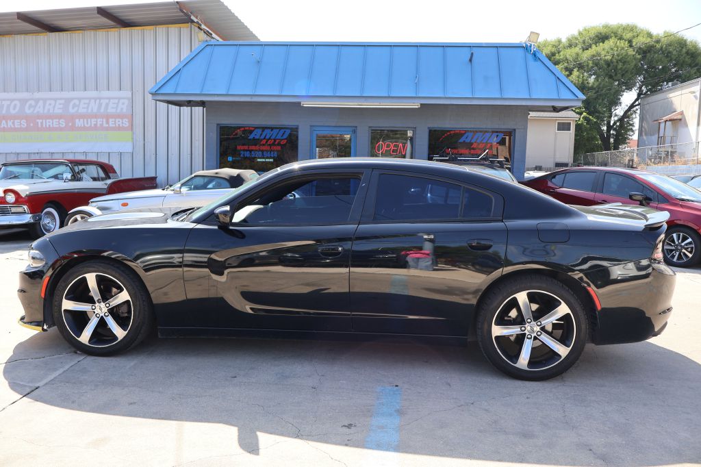 Photo 4 of this DODGE CHARGER