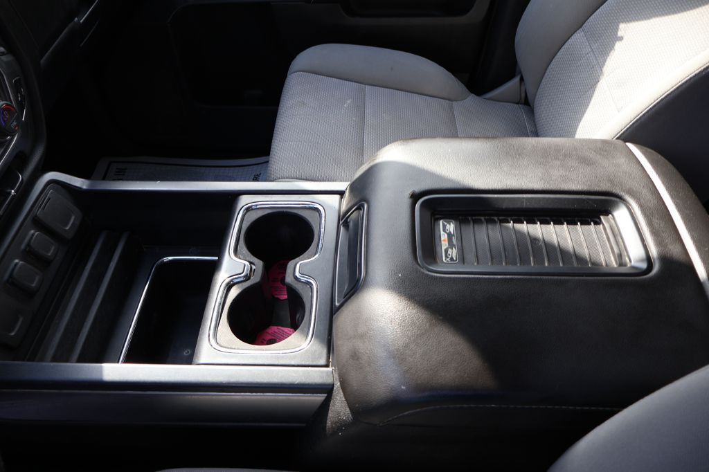 Photo 32 of this CHEVROLET SILVERADO 1500
