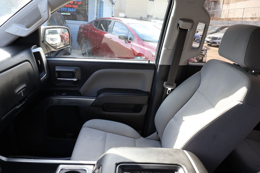 Photo 33 of this CHEVROLET SILVERADO 1500