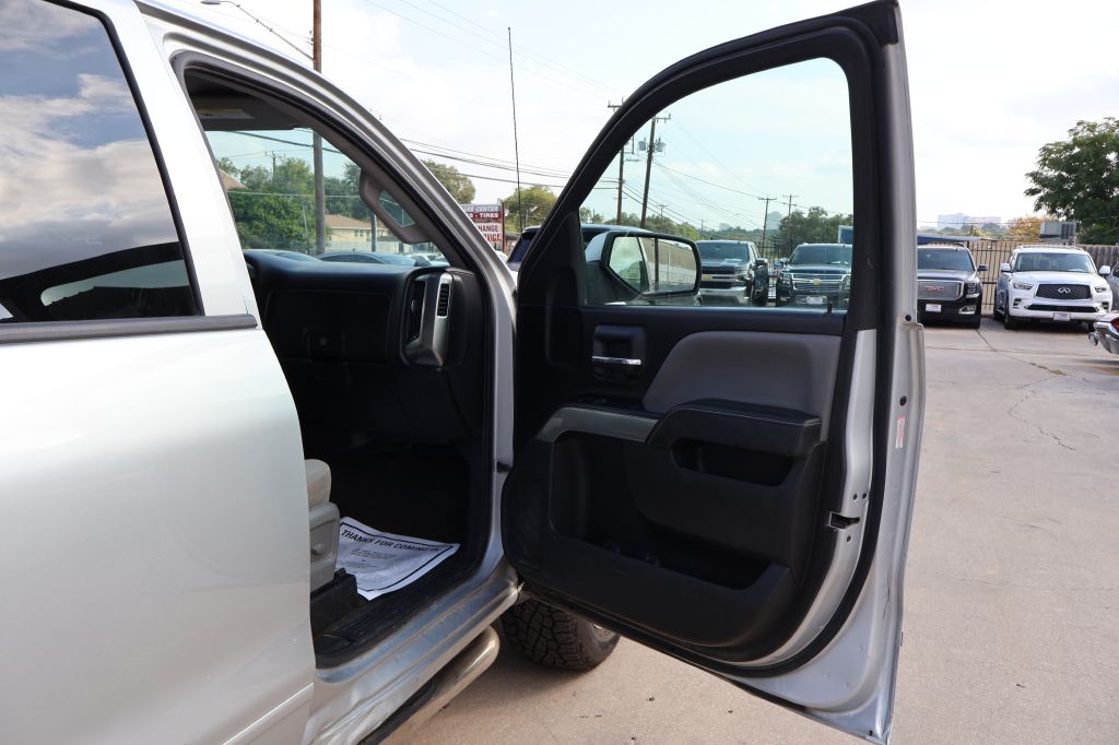 Photo 41 of this CHEVROLET SILVERADO 1500