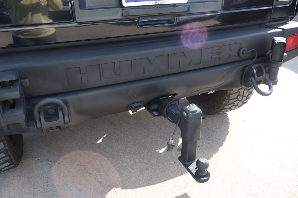 Photo 13 of this HUMMER H2