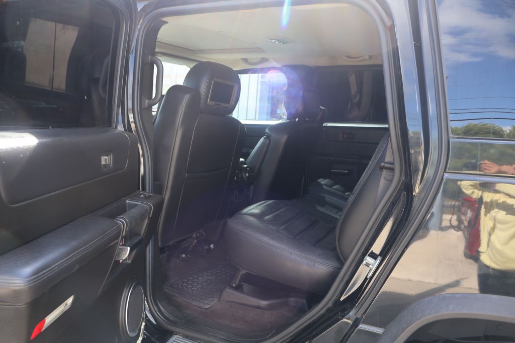 Photo 26 of this HUMMER H2