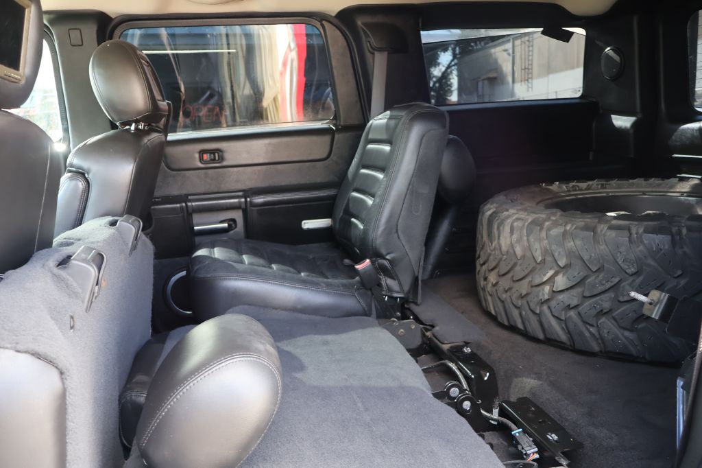Photo 28 of this HUMMER H2