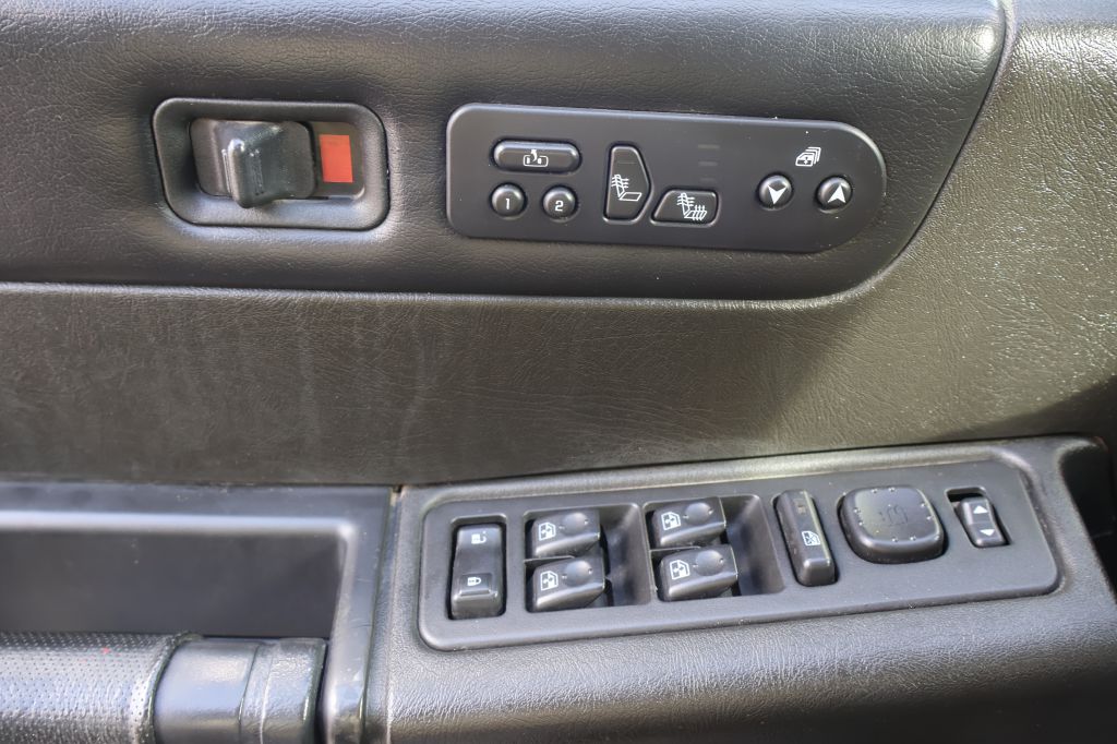 Photo 32 of this HUMMER H2