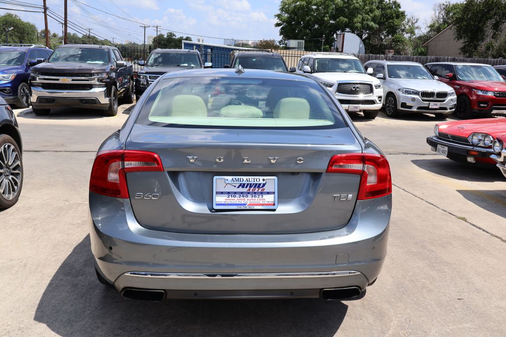 Photo 7 of this VOLVO S60