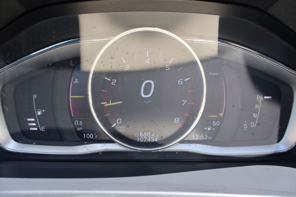 Photo 22 of this VOLVO S60