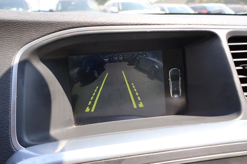 Photo 26 of this VOLVO S60