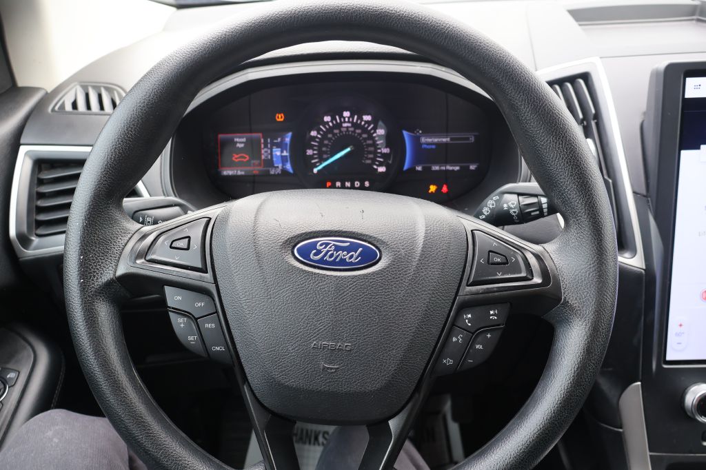 Photo 22 of this FORD EDGE