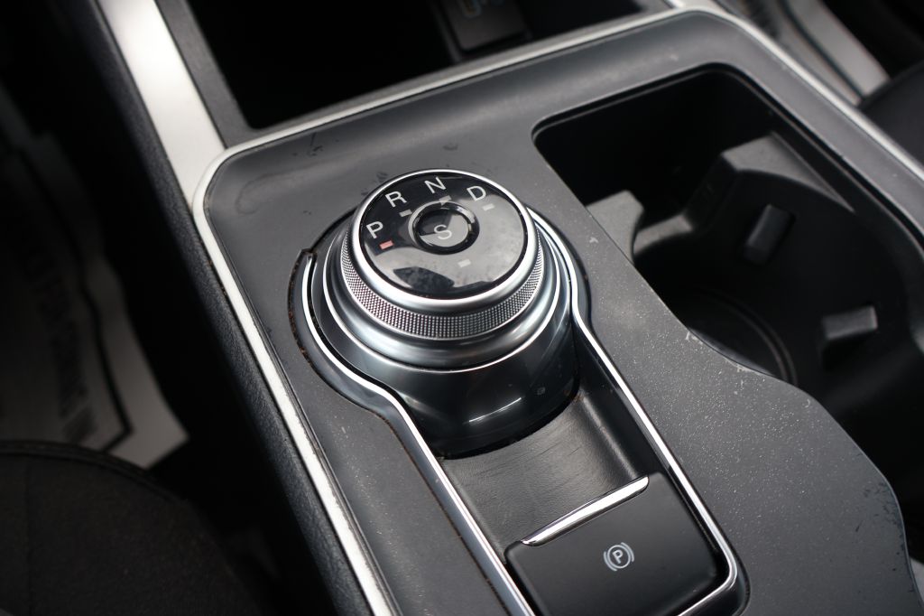 Photo 24 of this FORD EDGE