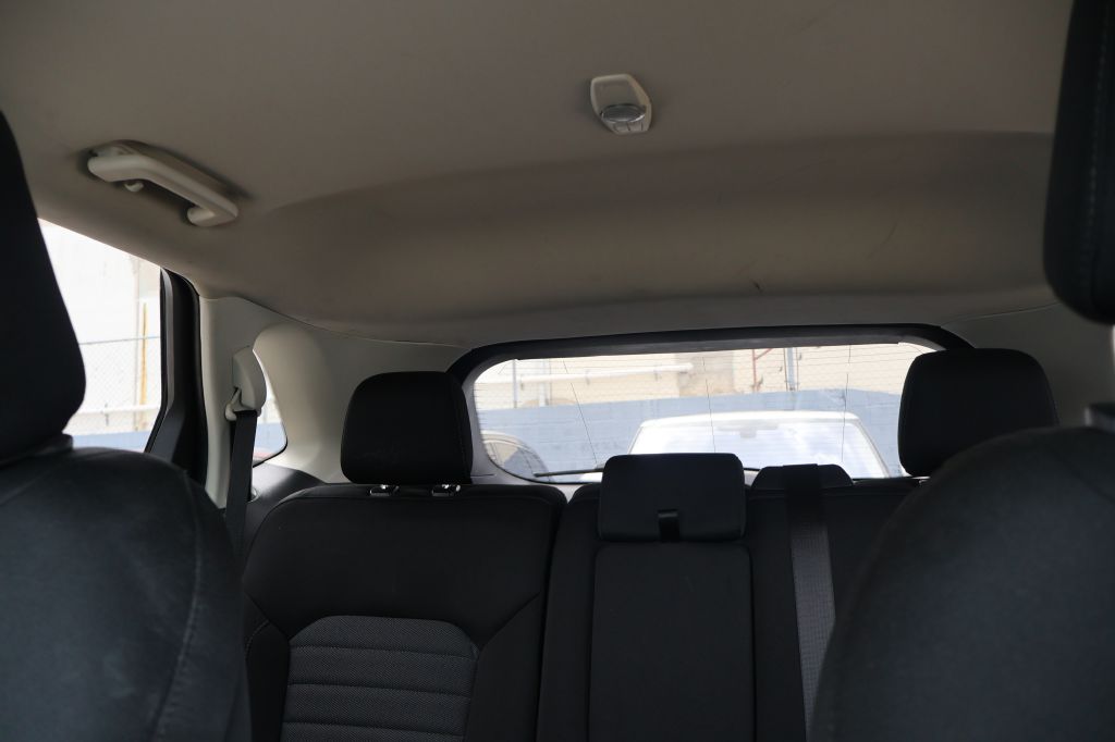 Photo 25 of this FORD EDGE
