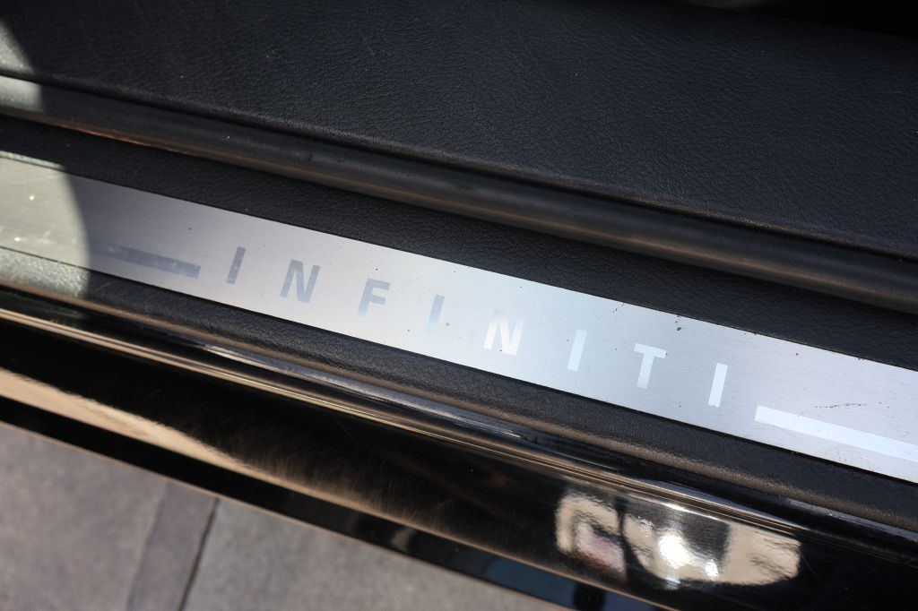 Photo 19 of this INFINITI Q50