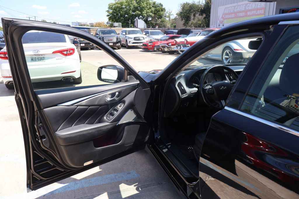 Photo 20 of this INFINITI Q50