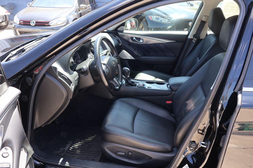 Photo 21 of this INFINITI Q50