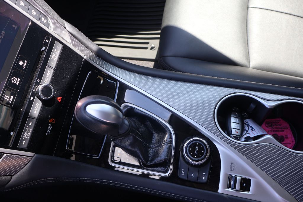 Photo 36 of this INFINITI Q50
