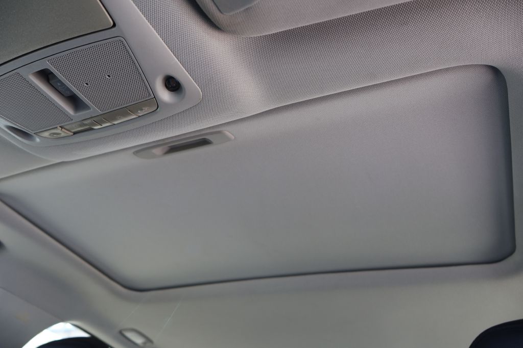 Photo 40 of this INFINITI Q50