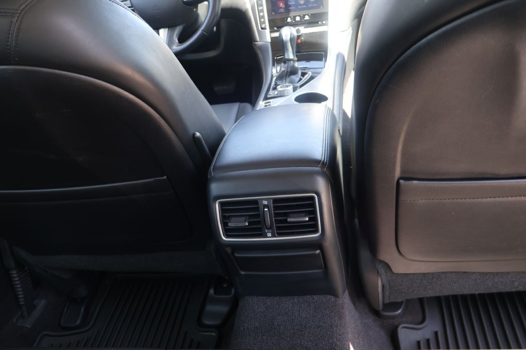 Photo 45 of this INFINITI Q50