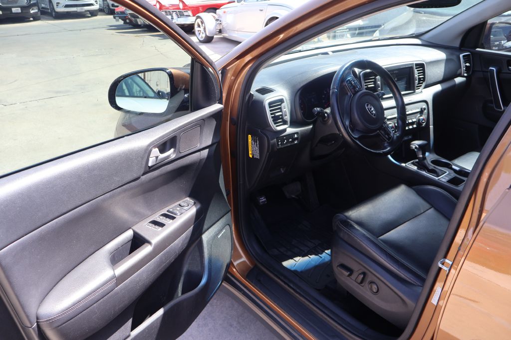 Photo 14 of this KIA SPORTAGE