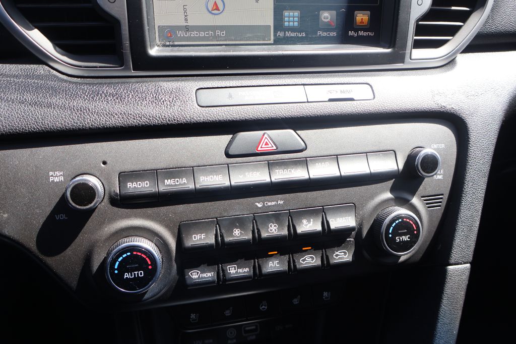 Photo 24 of this KIA SPORTAGE