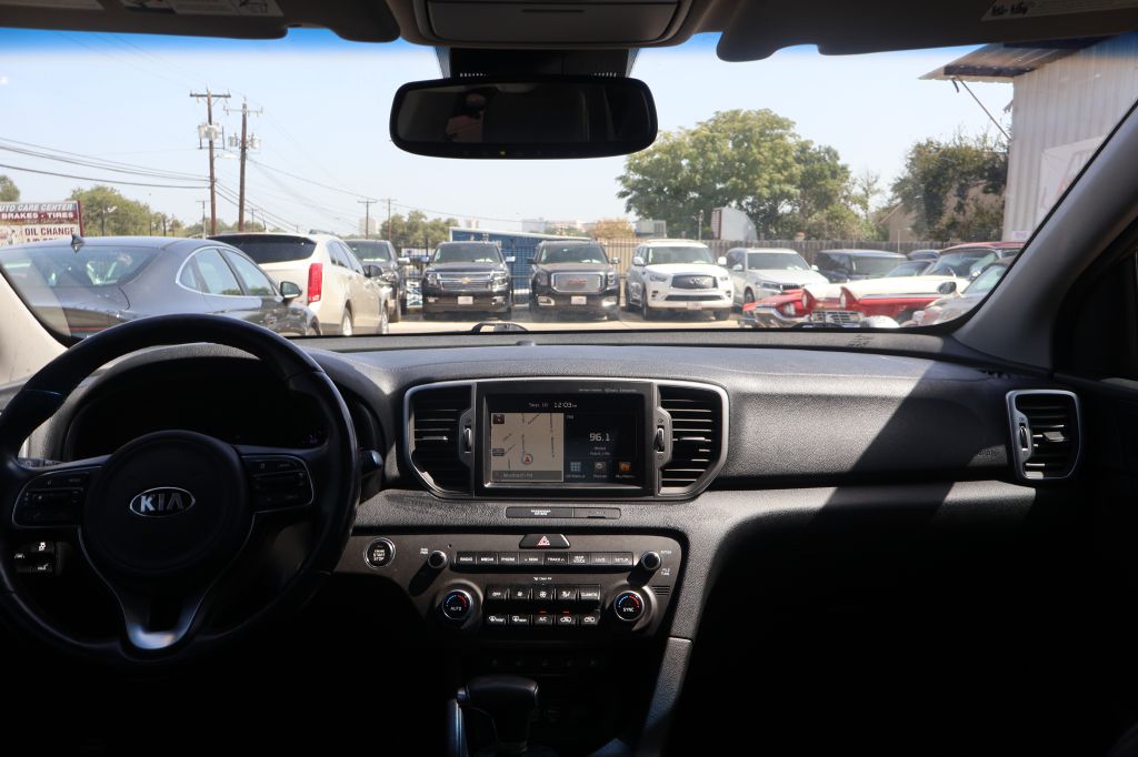 Photo 28 of this KIA SPORTAGE