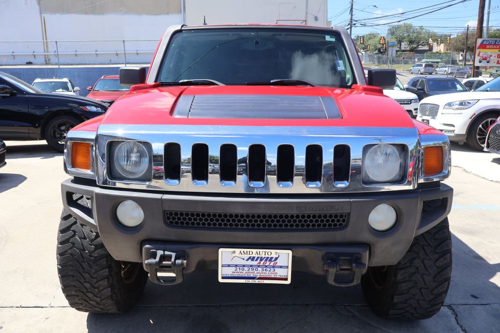 Photo 2 of this HUMMER H3
