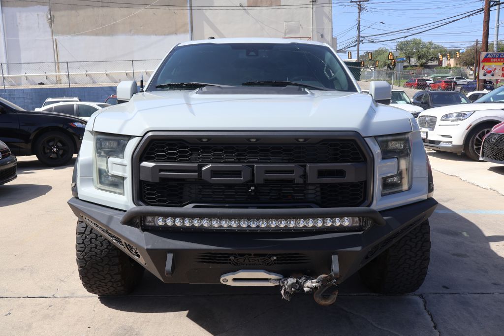Photo 2 of this FORD F150