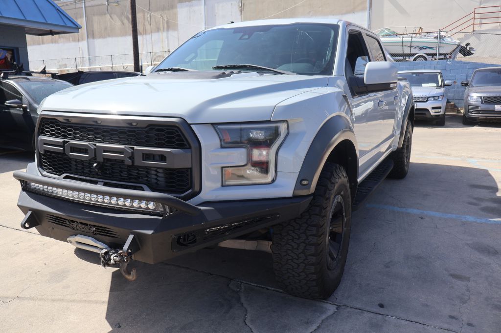 Photo 3 of this FORD F150