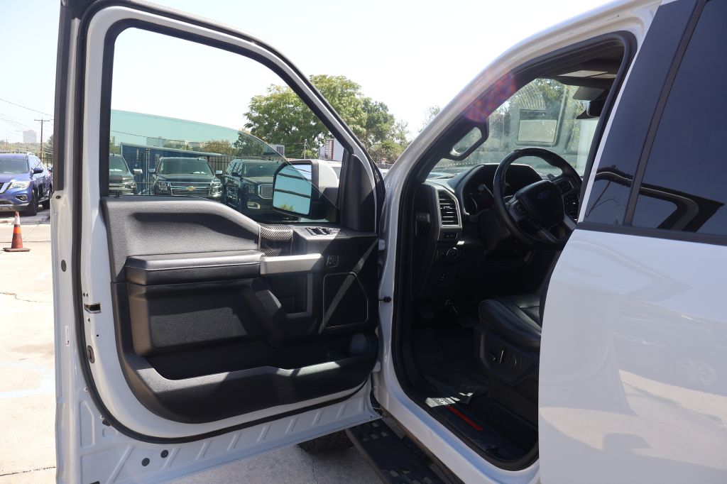 Photo 25 of this FORD F150