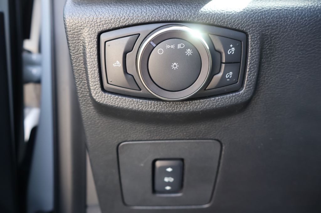 Photo 33 of this FORD F150