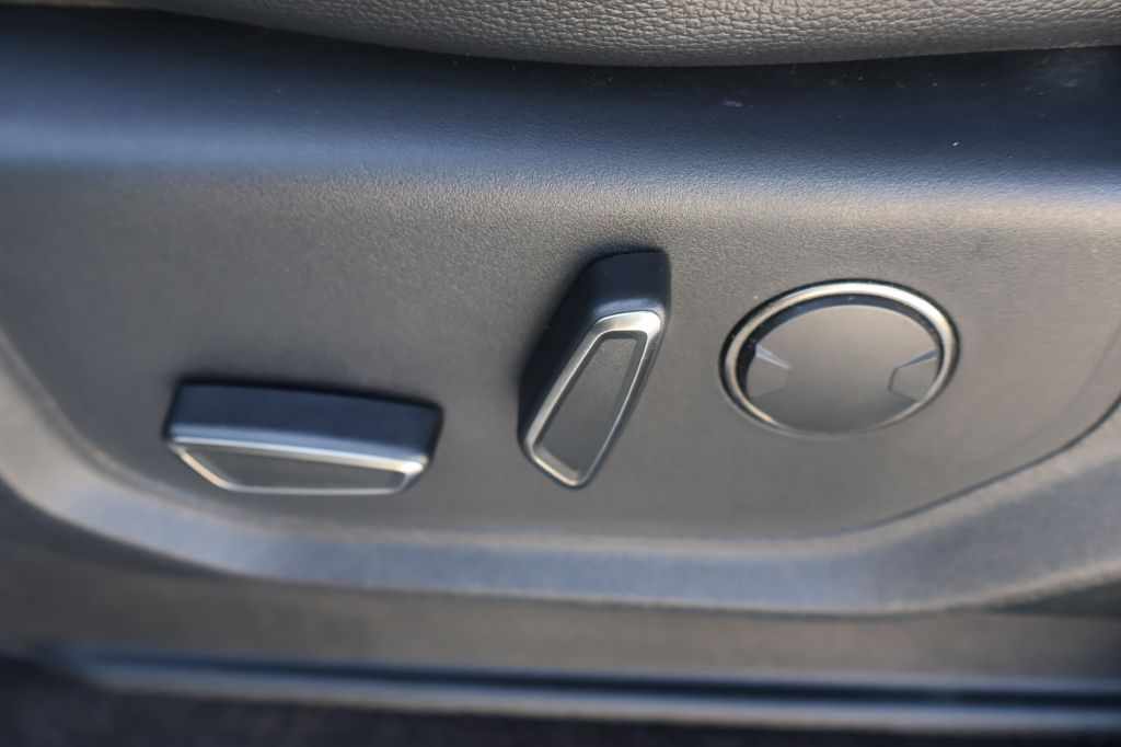 Photo 36 of this FORD F150