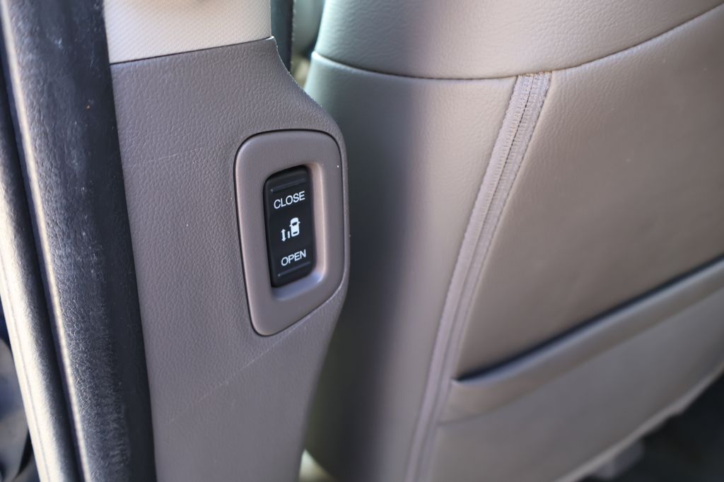 Photo 26 of this HONDA ODYSSEY