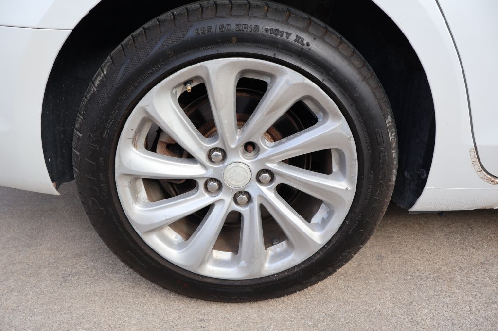 Photo 9 of this BUICK LACROSSE