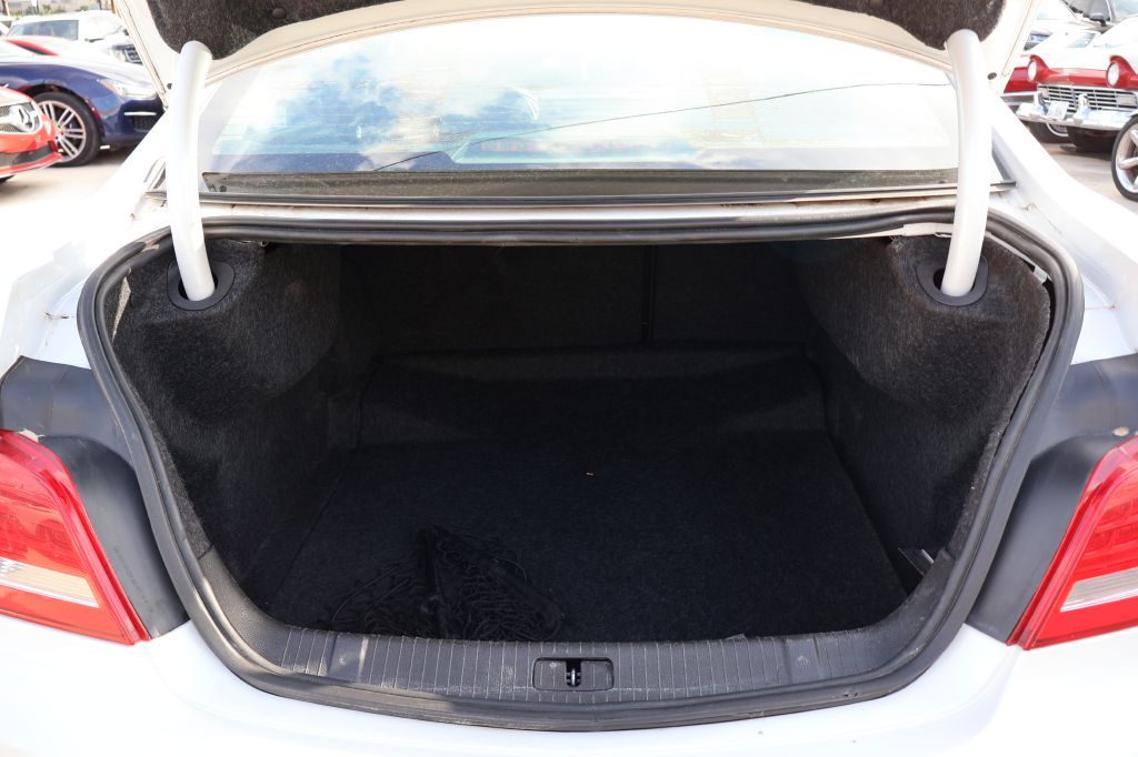 Photo 17 of this BUICK LACROSSE