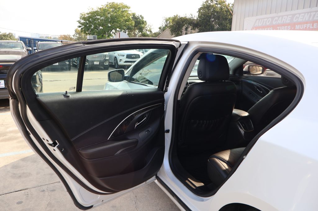 Photo 22 of this BUICK LACROSSE