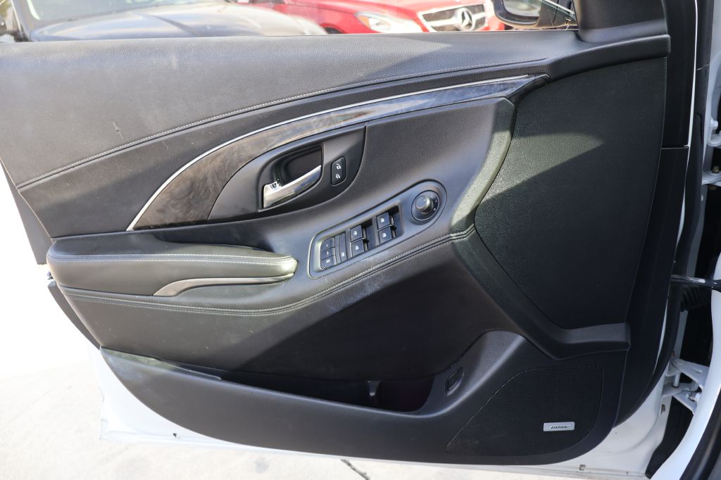 Photo 31 of this BUICK LACROSSE