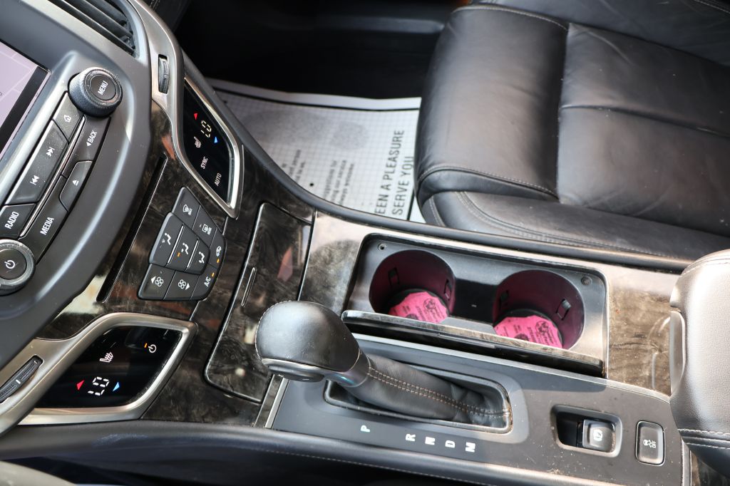 Photo 35 of this BUICK LACROSSE